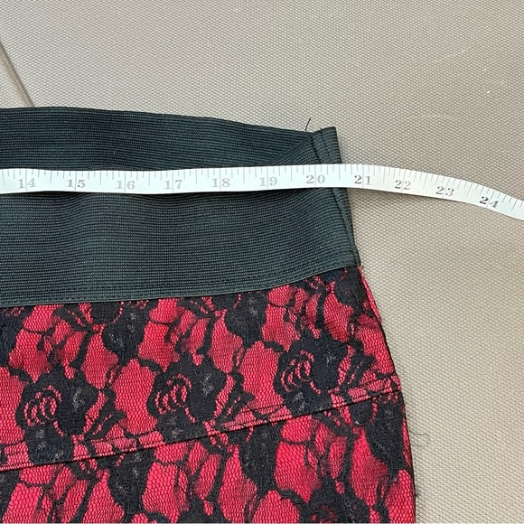 Torrid Lace Mini Skirt Res Black Goth Stretch Pull On Fairy Grunge - Picture 4 of 7